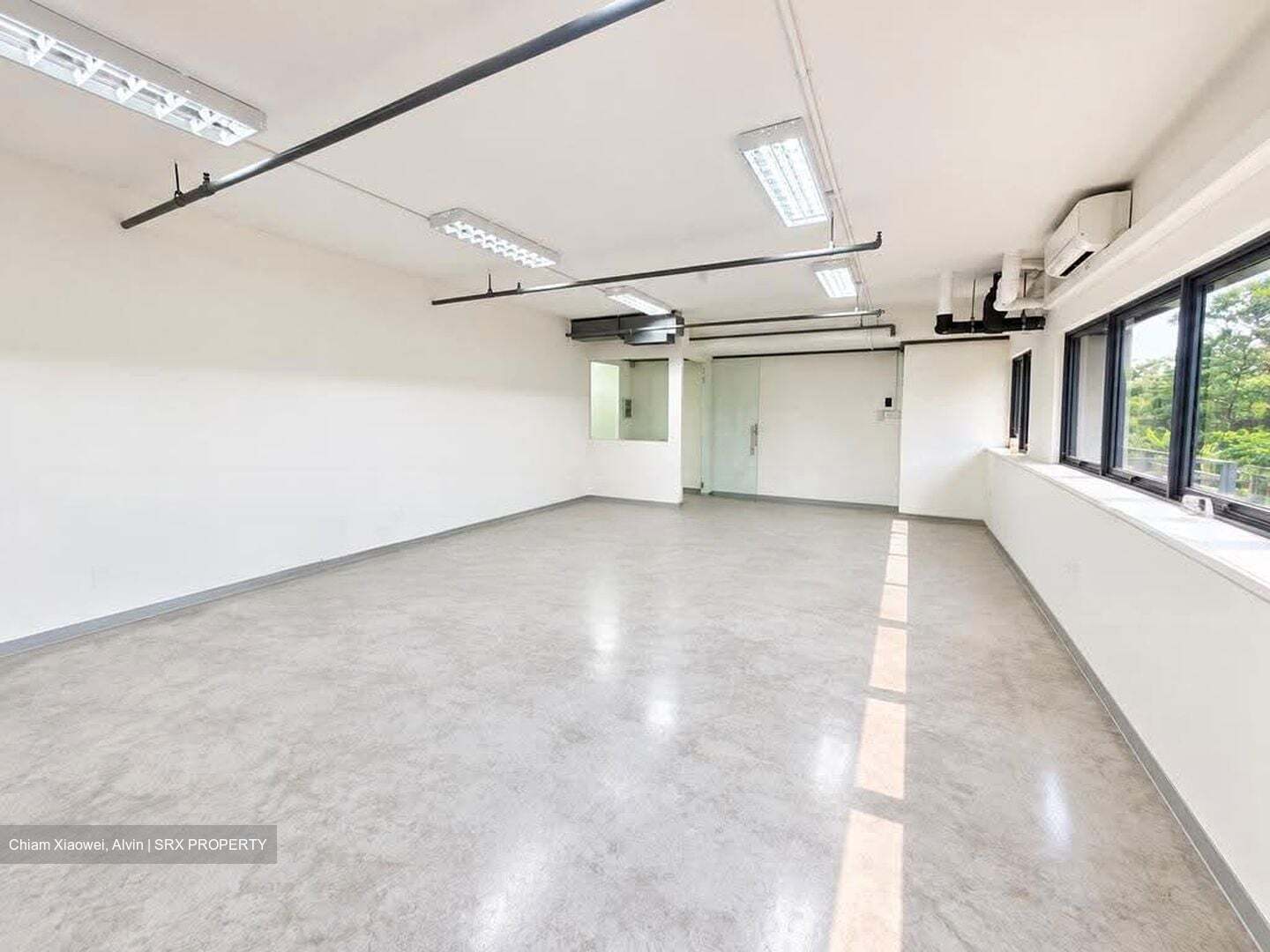Carros Centre (D25), Factory #618128381
